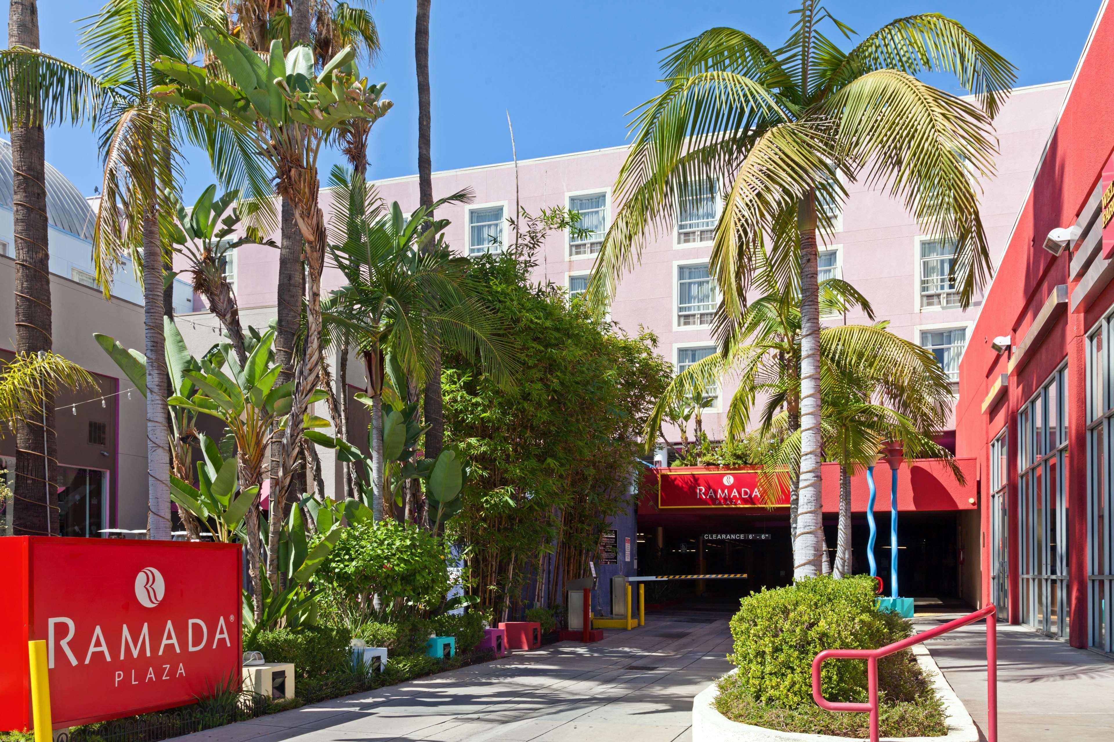 Ramada Plaza By Wyndham West Hollywood Hotel & Suites Los Ángeles Exterior foto